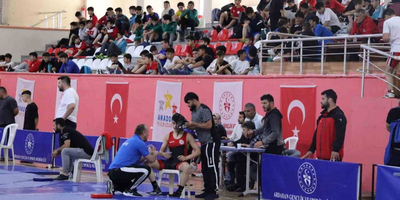 Anadolu Yıldızlar Ligi Osman Bayrakdar Sezonu Güreş Bölge Şampiyonası Tamamlandı