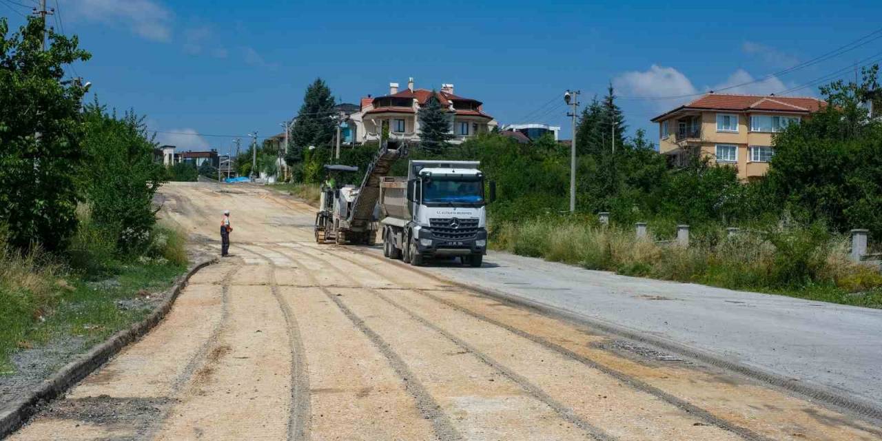 Kütahya’nın Mahallelerinde Asfalt Çalışmaları