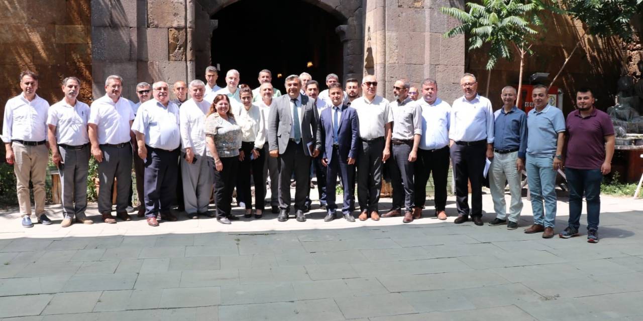 Sünnetçi’den İlçe Müdürlerine Lgs Tebriği