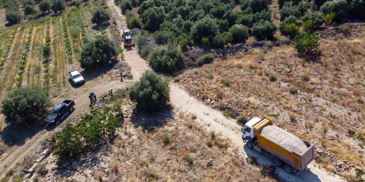 Tarsus’ta Kırsal Mahallelerin Sorunları Çözülüyor