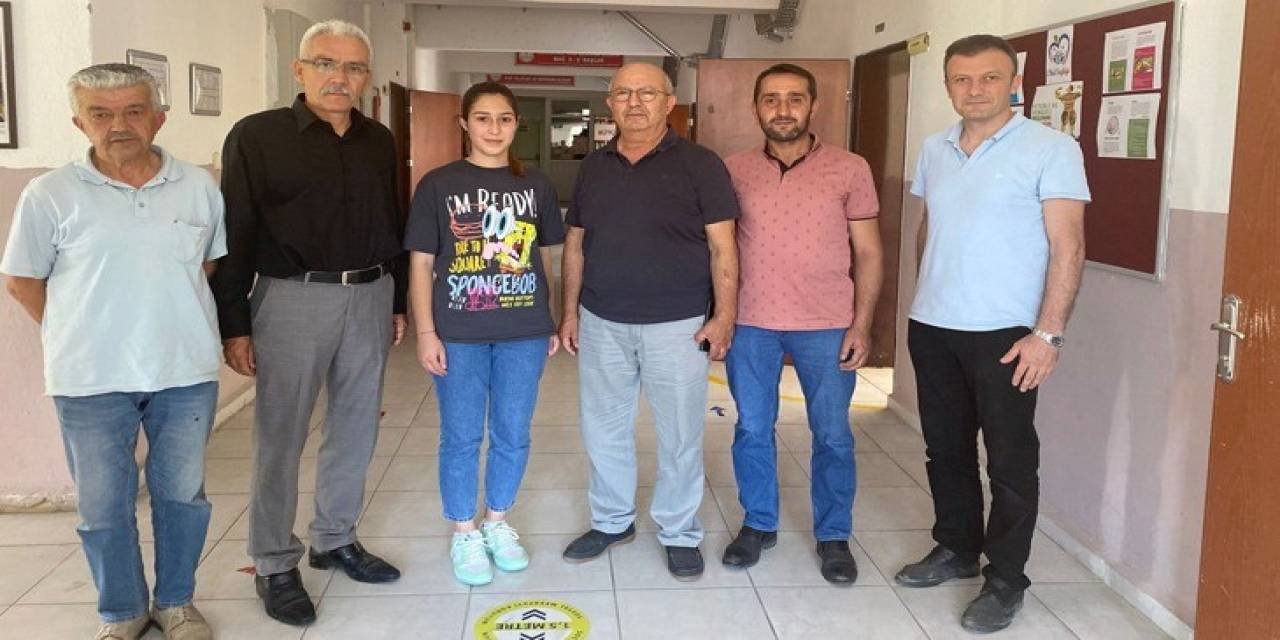 Lgs Birincisi Sıla’ya Eğitim Hayatı Boyunca Burs İmkanı