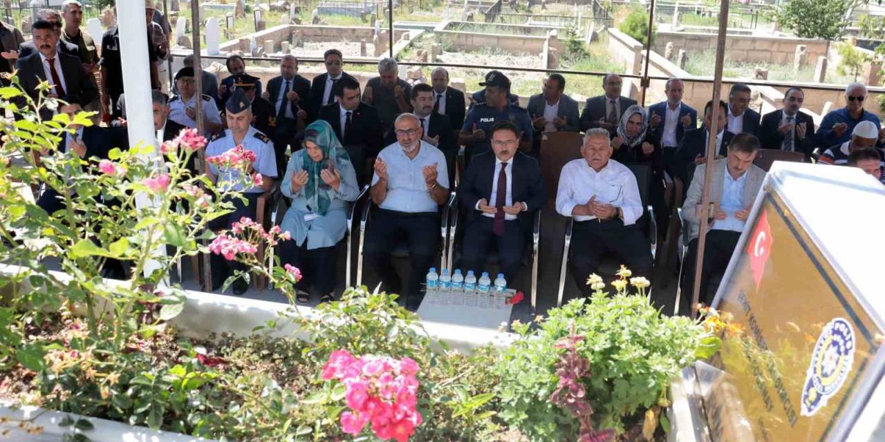 15 Temmuz Şehidi Mezarı Başına Anıldı
