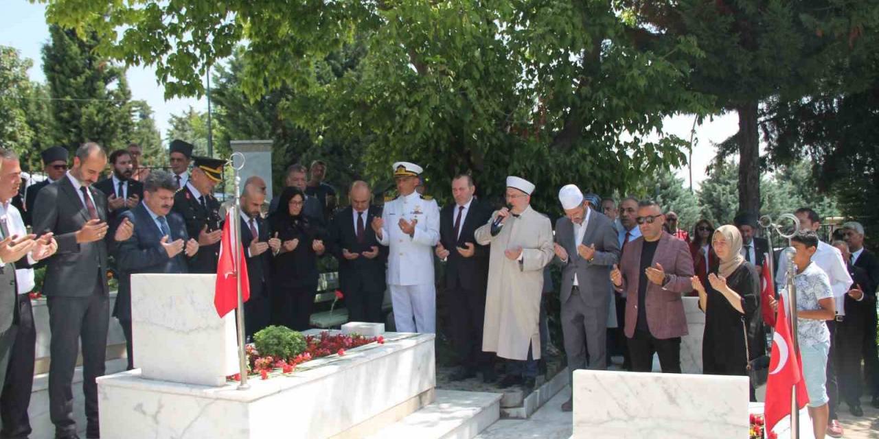 Yalova Şehitliği’nde Anma Programı