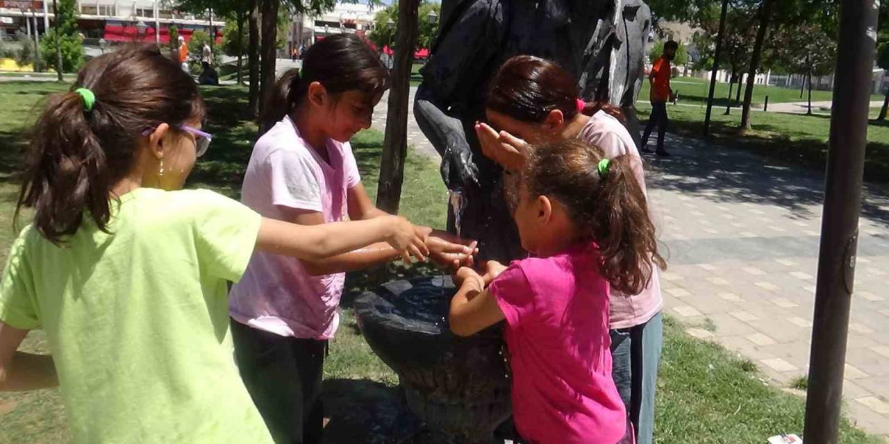 Şanlıurfa’da Sıcak Hava Bunalttı