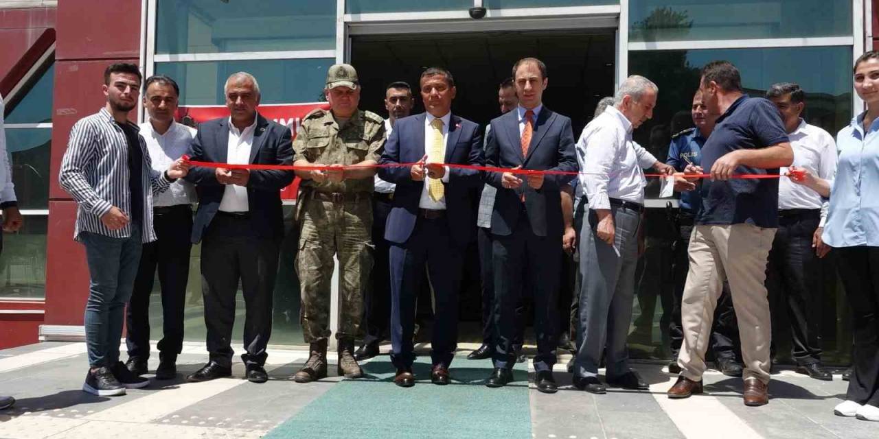 Erciş’te “15 Temmuz” Konulu Fotoğraf Sergisi Açıldı