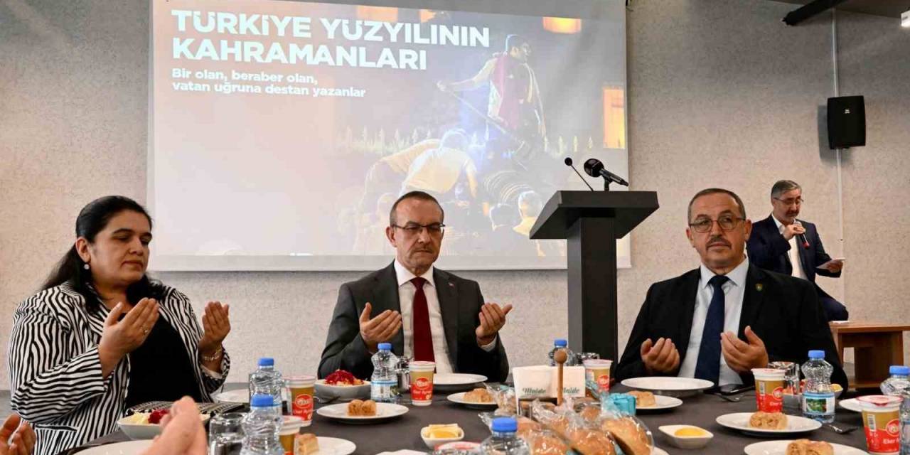 Vali Yavuz: "15 Temmuz Küresel Güçlerin Türkiye’de Meydana Getirdiği Bir Hadisedir"