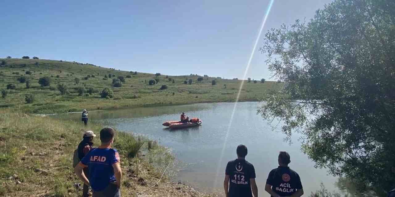 Serinlemek İçin Girdiği Gölette Can Verdi