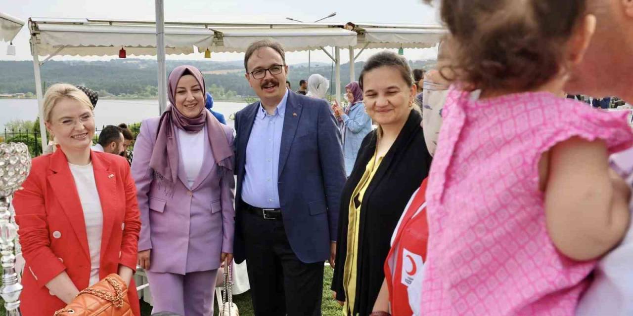 Vali Kızılkaya Koruyucu Ailelerle Buluştu