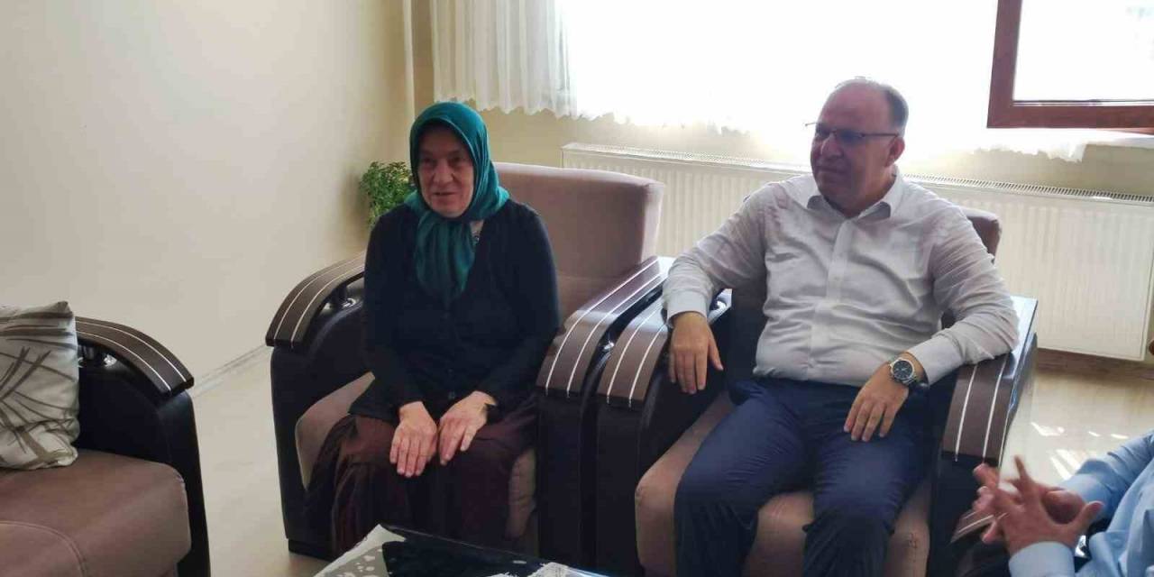 Vali Tutulmaz’dan Şehit Ailesine Ziyaret