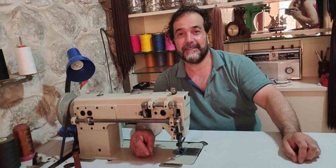 6 Yaşında Babasının Dükkanına Adım Attı, 45 Yıldır Ayakkabı Tamir Ediyor