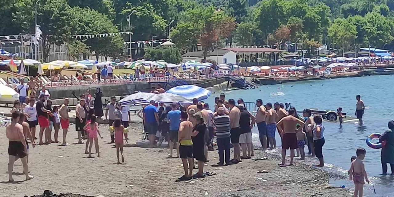 Plajda Boğulma Tehlikesi Geçirdi