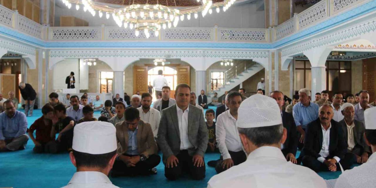 Hakkari’de 15 Temmuz Şehitleri İçin  Mevlid-i Şerif Okutuldu