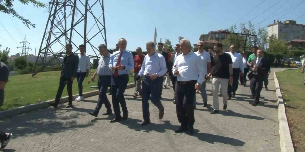 Gaziosmanpaşa’daki 15 Temmuz Şehitler Anıtı’nda Anma Töreni Düzenlendi