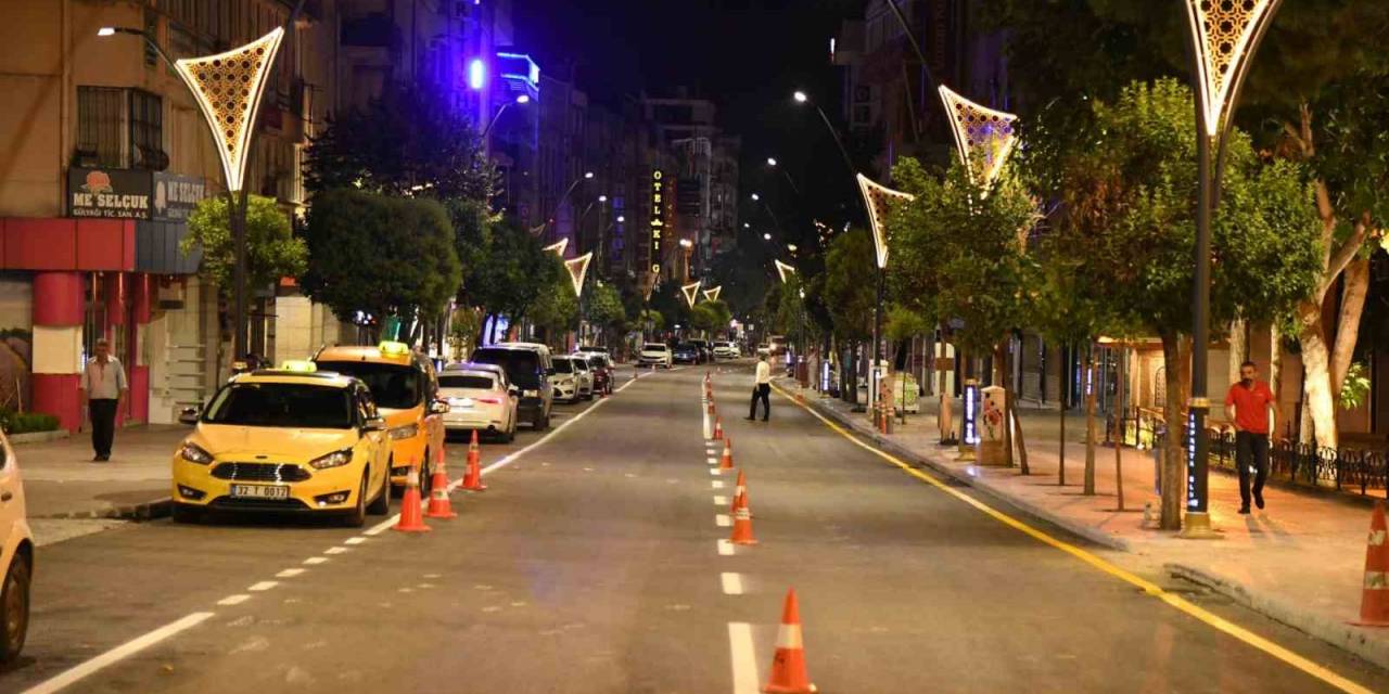 Isparta’nın Cadde Ve Sokakları Işıl Işıl Oldu