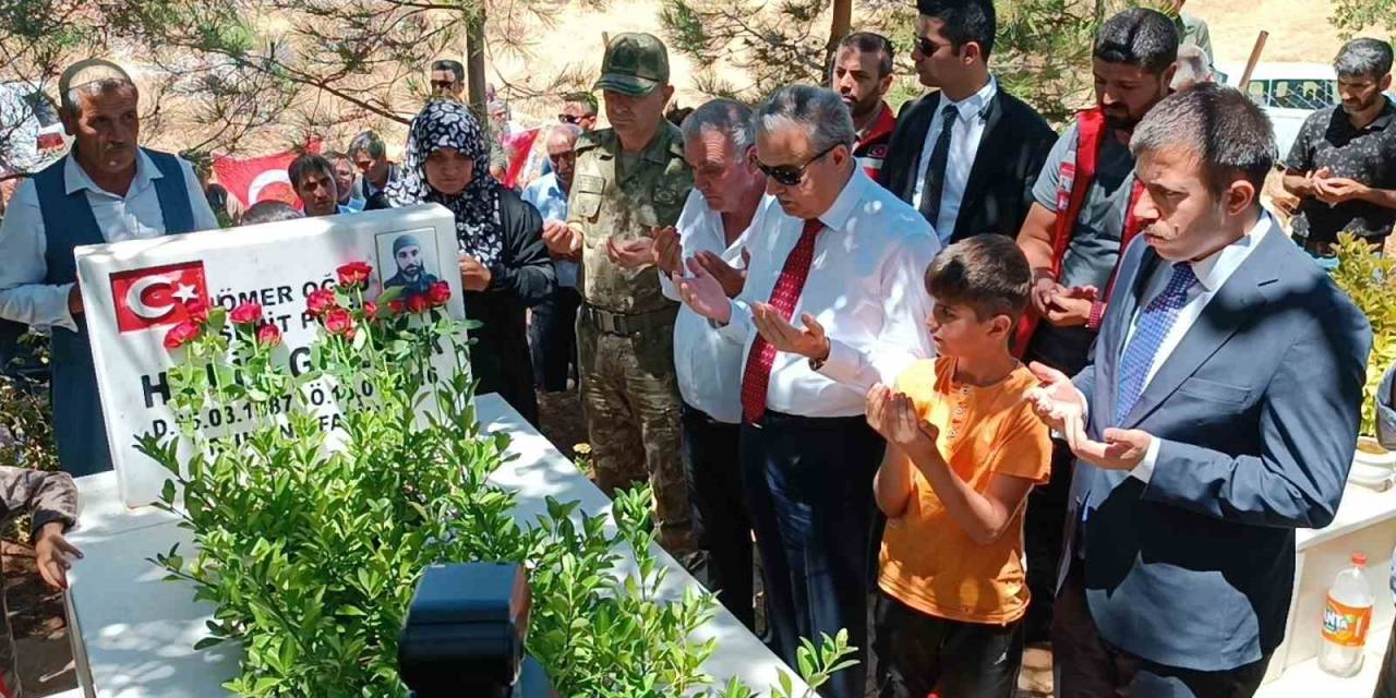 Diyarbakır’da 15 Temmuz Şehitleri Kabirlerinin Başında Anıldı