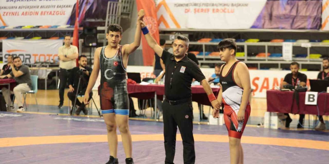 Şanlıurfa’da Güreş Şampiyonası Başladı