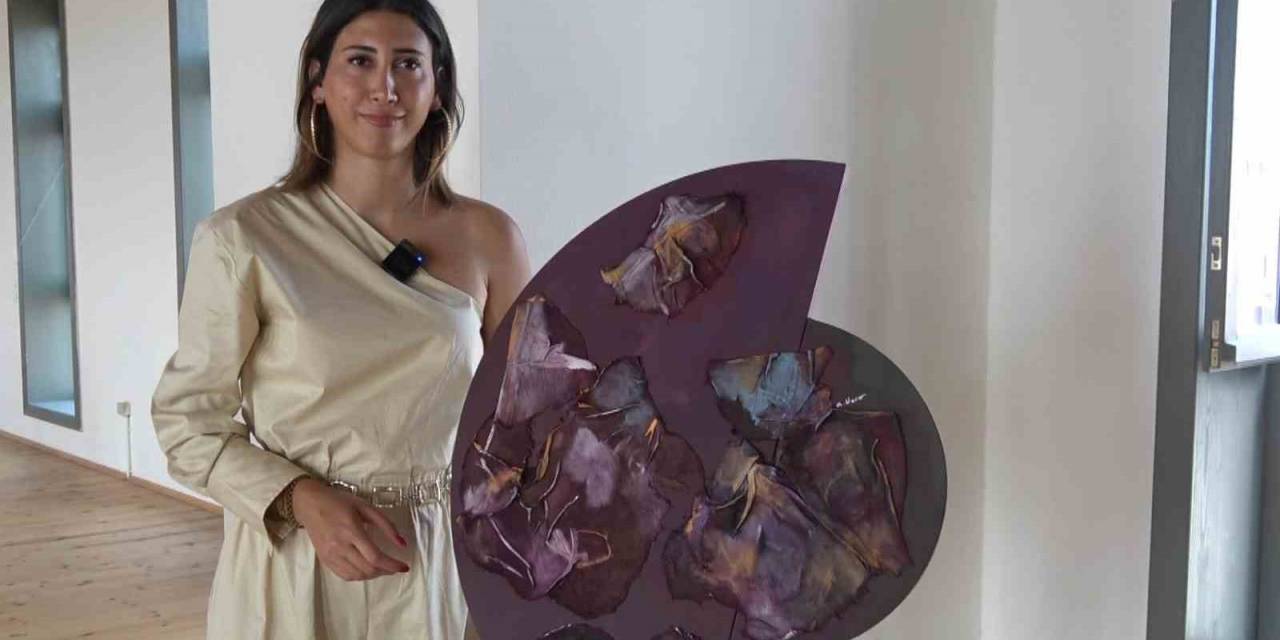 Depremzede Sanatçının Açtığı İlk Kişisel Resim Sergisine Yoğun İlgi