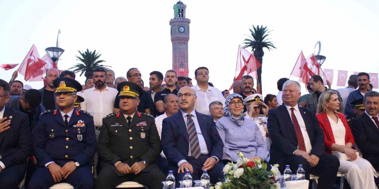 İzmir’de "15 Temmuz Demokrasi Ve Milli Birlik Günü" Anma Etkinliği