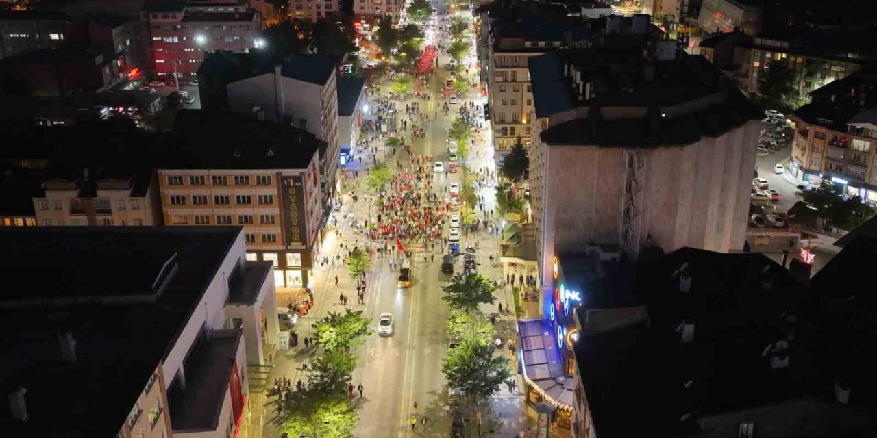 Sivas’ta "15 Temmuz Milli Birlik Ve Demokrasi Yürüyüşü" Düzenlendi