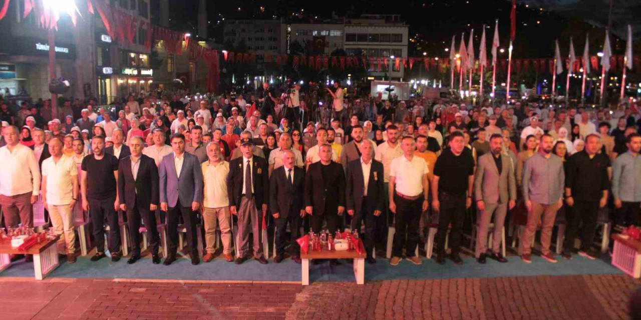 Ordu’da 15 Temmuz Demokrasi Ve Milli Birlik Günü Etkinliğine Yoğun Katılım