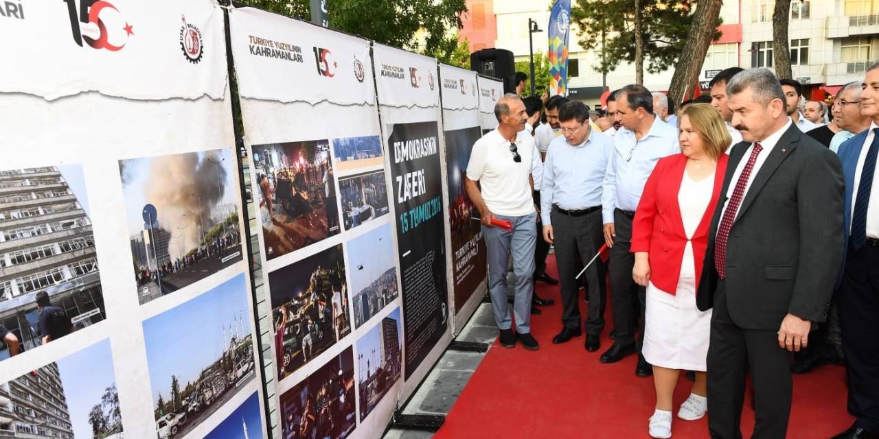 Uşak’ta "15 Temmuz Demokrasi Ve Milli Birlik Günü" Anma Programı