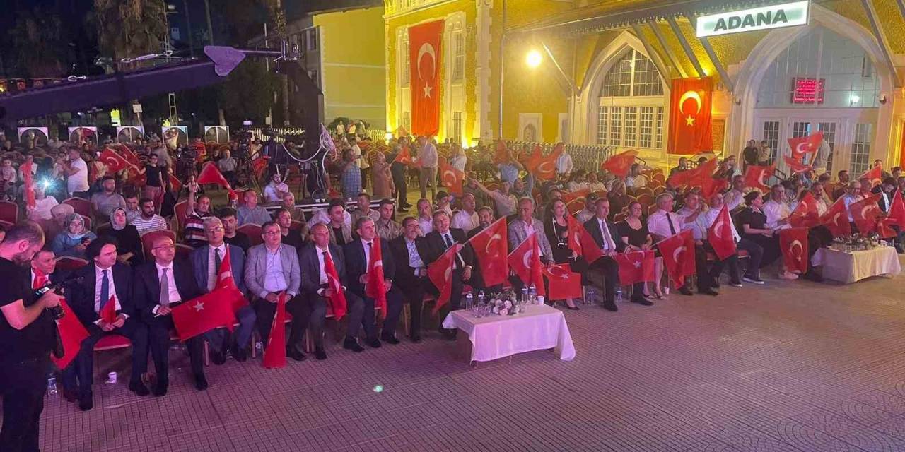 Adana’da ’demokrasi Ve Birlik Günü’ Nöbeti Tutuldu