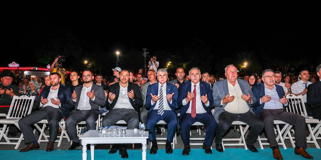 Sakarya 7 Yıl Sonra Aynı Meydanda Tek Yürek