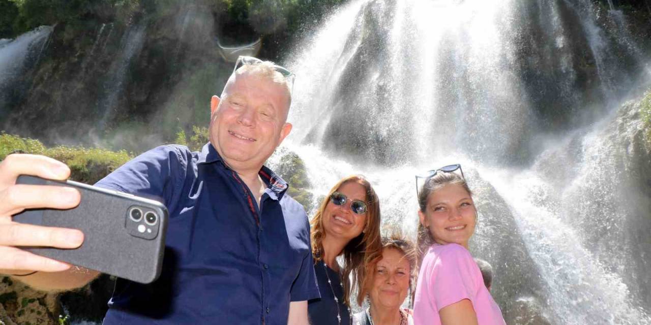 El Nino’dan Kaçtılar, Girlevik Şelalesinde Serinlediler