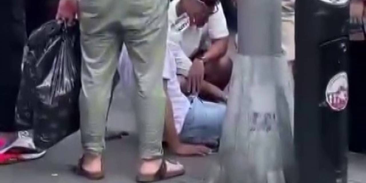 Fatih’te 10 Bin Dolarını Gasp Ettikleri Adamı Silahla Vuran 2 Şahıs Güvenlik Kamerasına Yansıdı
