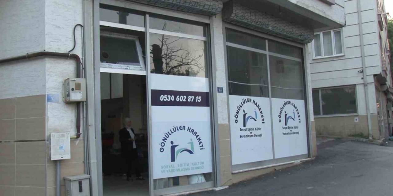 Depremzedeler İçin Toplanan Yardımları Çaldılar