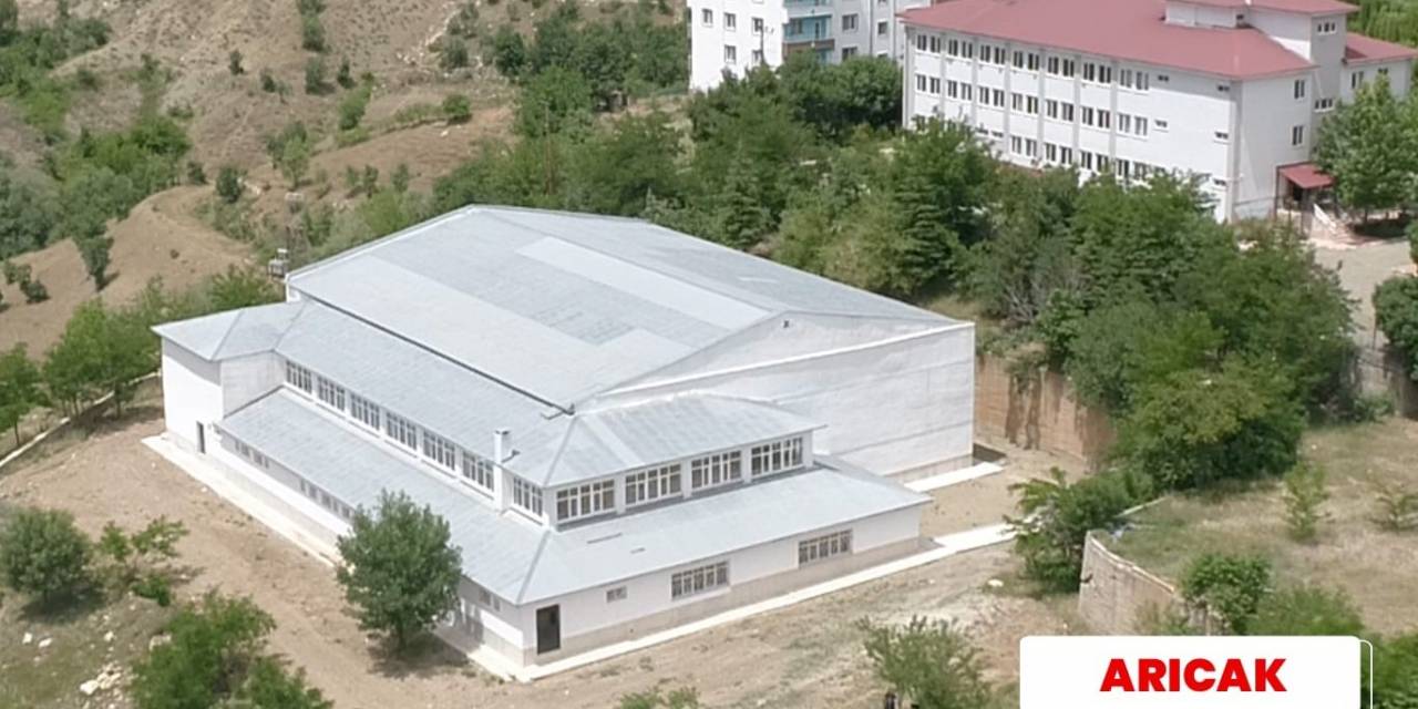 Elazığ’ın 10 İlçesine Spor Salonu Yapıldı