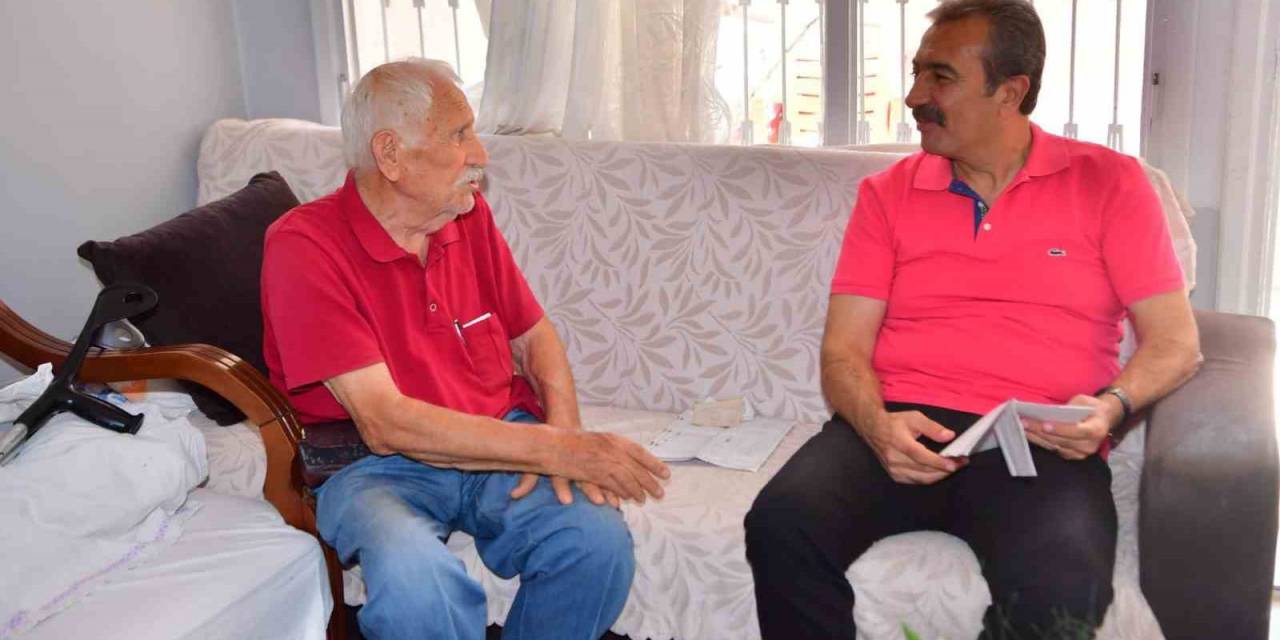 54 Yılda 3 Kıtada 70 Ülkede Araç Kullandı, Hiç Kaza Yapmadı
