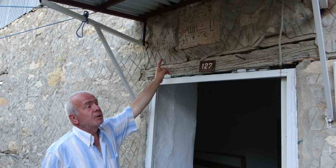 136 Yıllık Cami Zamana Direniyor