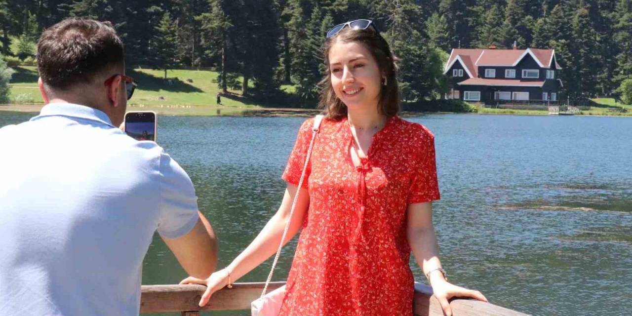 Sıcaktan Bunalan Vatandaşlar Gölcük Tabiat Parkı’nda Serinledi