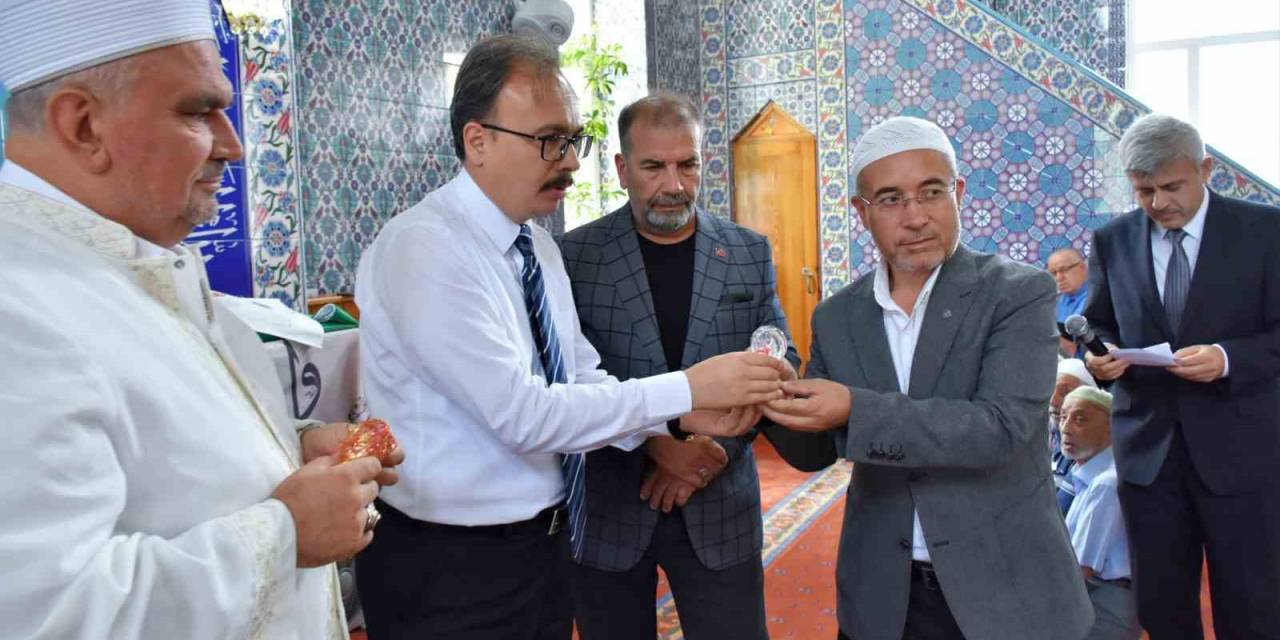 Hazreti Muhammed’in Mübarek Saç Teli Bozüyük’te Ziyarete Açıldı
