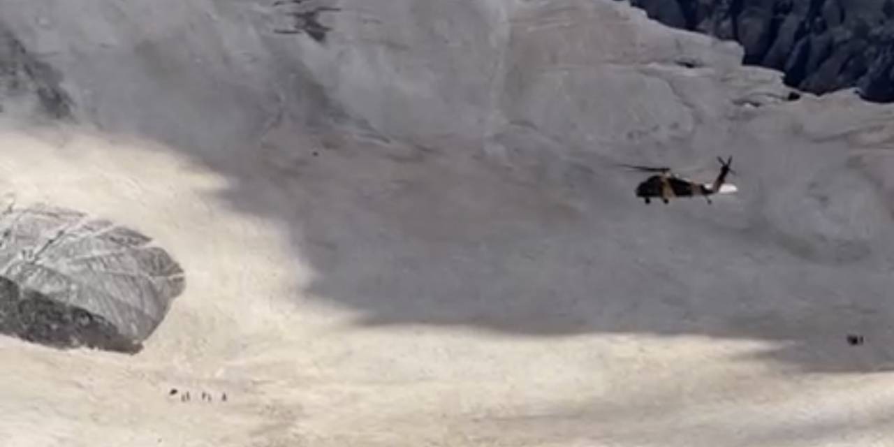 Cilo Buzullarına Düşen Dağcıların Kurtarılma Anı Anbean Kamerada
