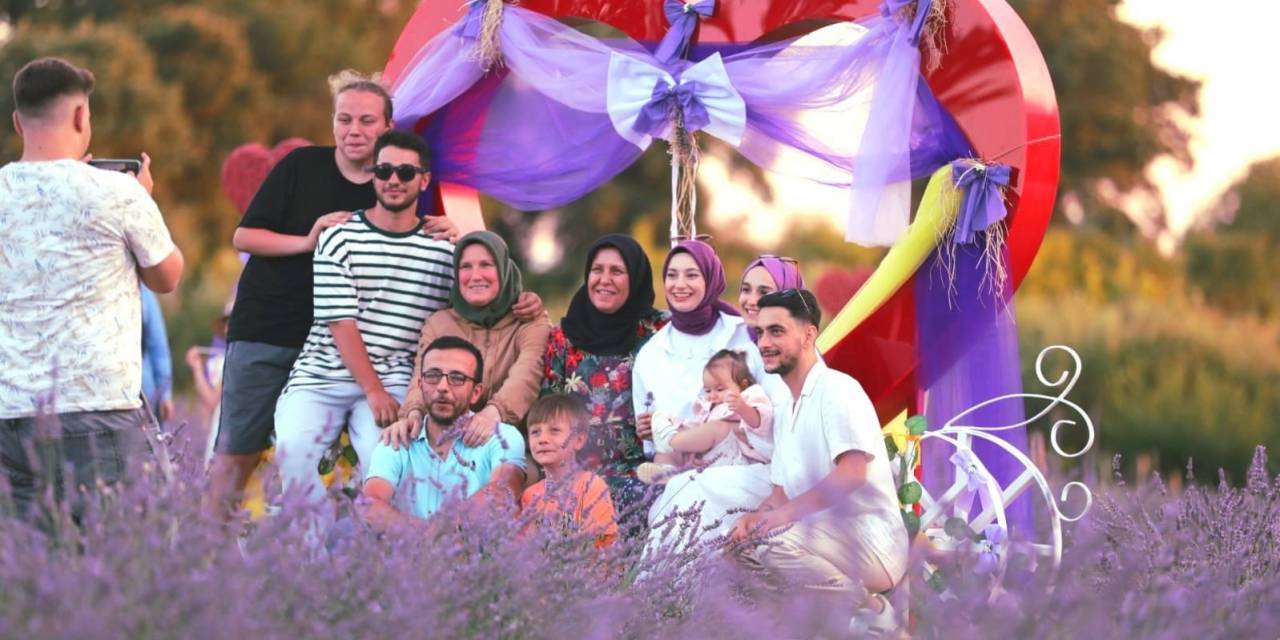 İzmit’in Mor Bahçesi Göz Kamaştırıyor