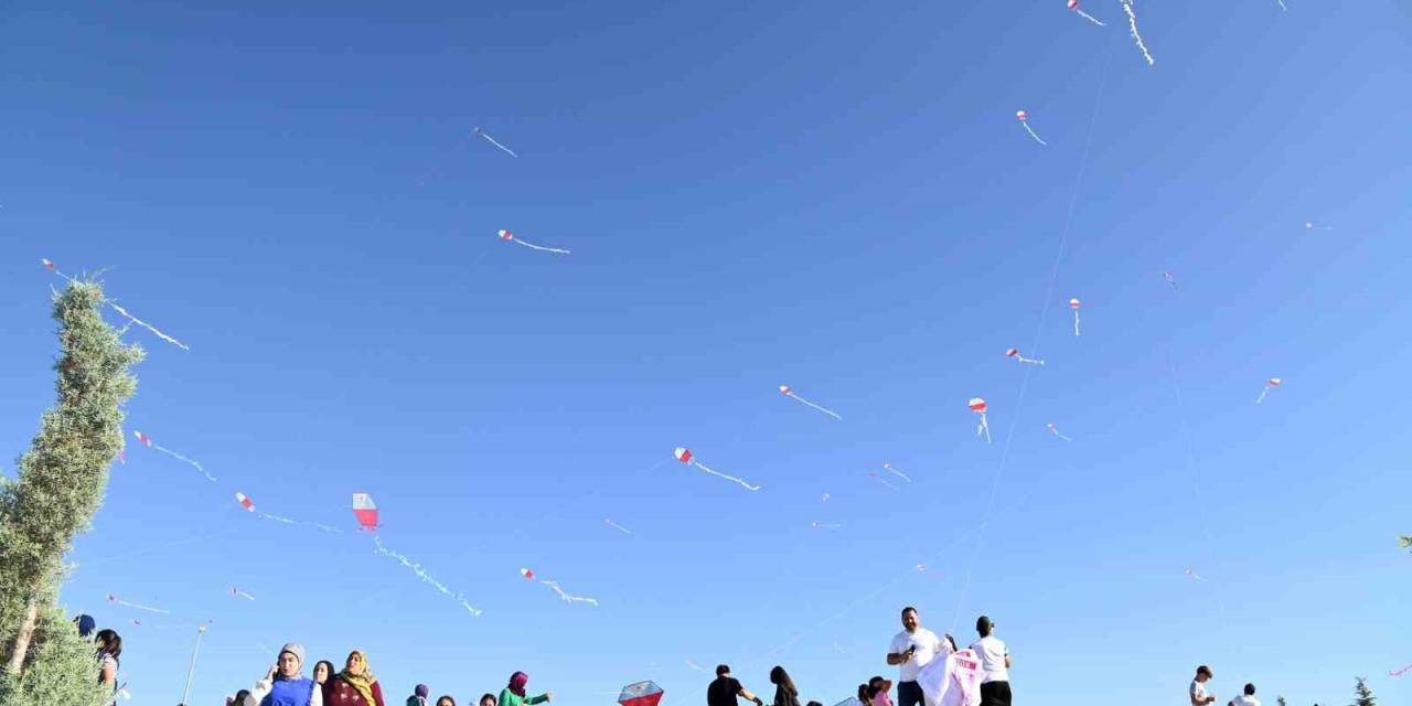 Sille Seyir Tepesi’nde Uçurtma Şenliği