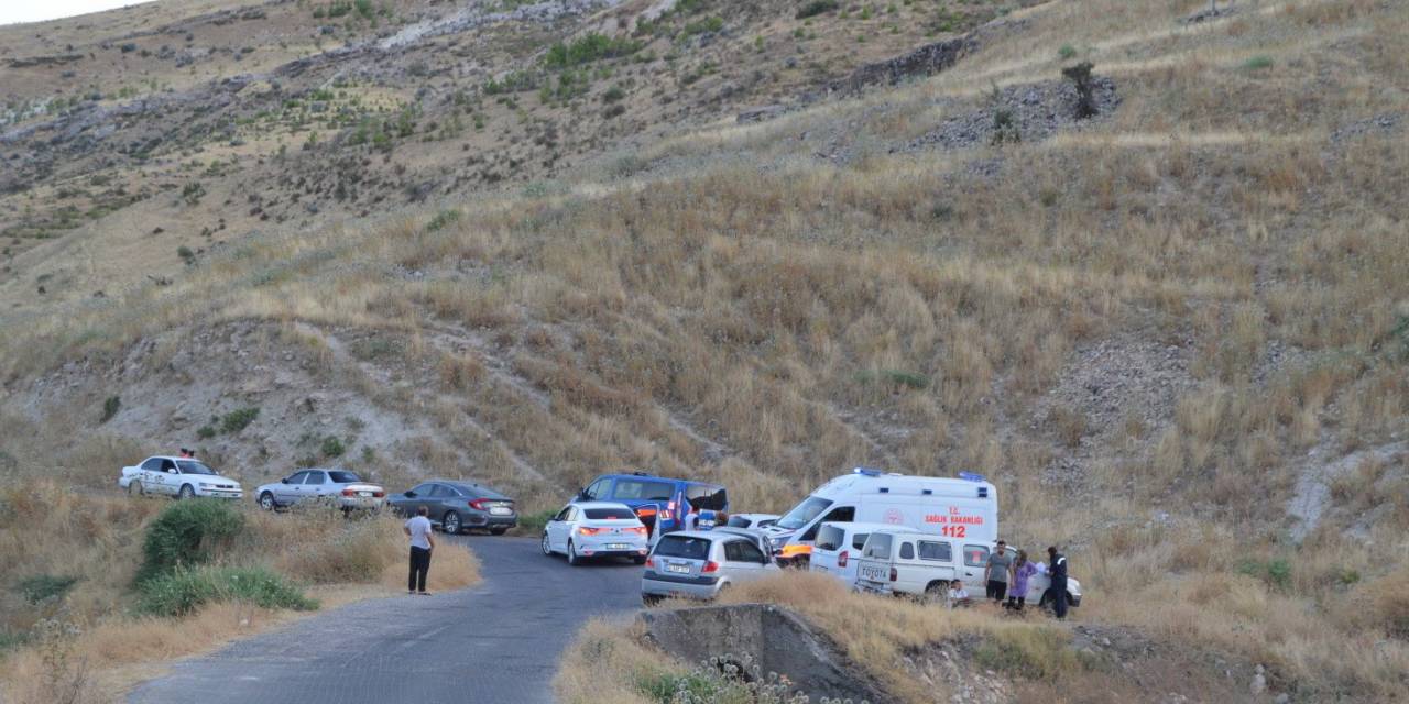 106 Gündür Aranan Gencin Cesedi Ağaçta Asılı Bulundu