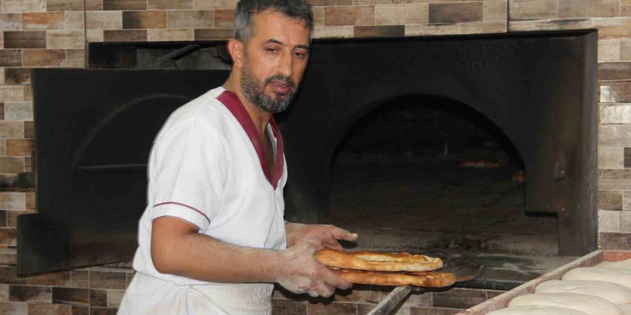 ’ekmek’ İçin Deyim Yerindeyse ’pişiyorlar’