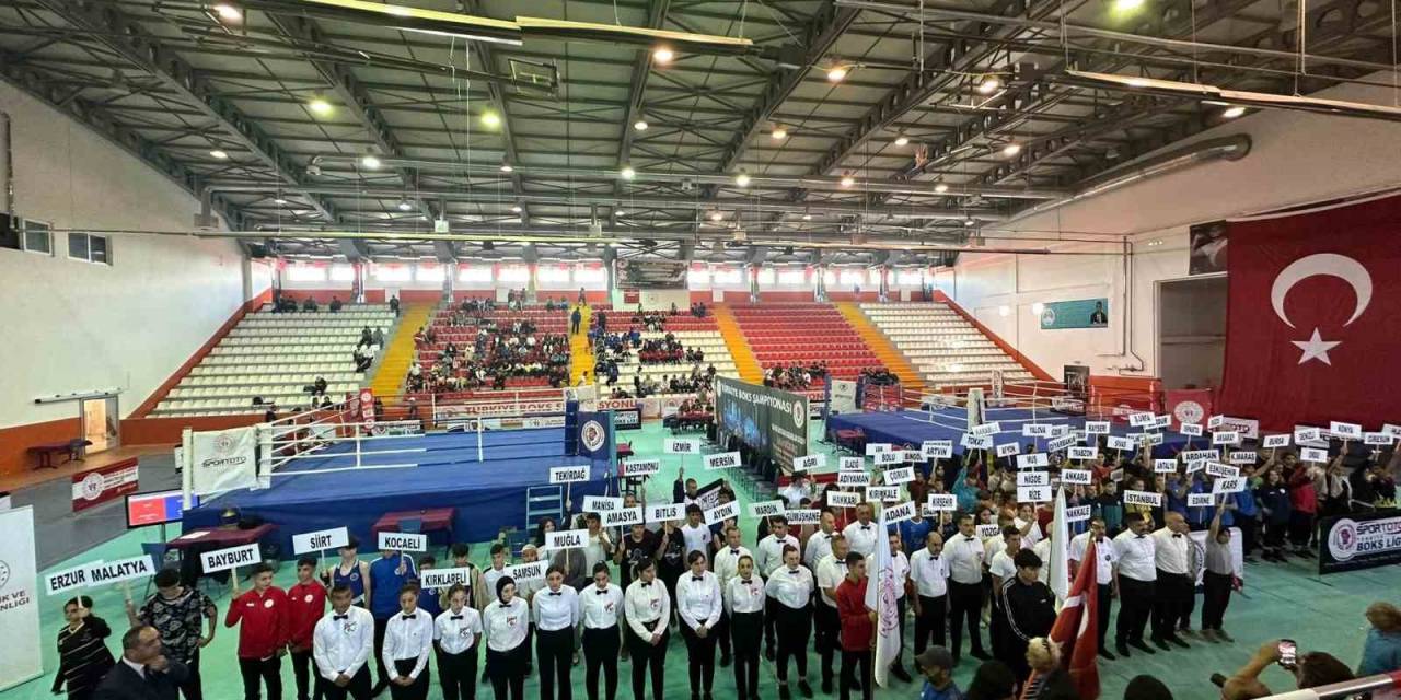 Kars’ta Boks Şampiyonası Başladı