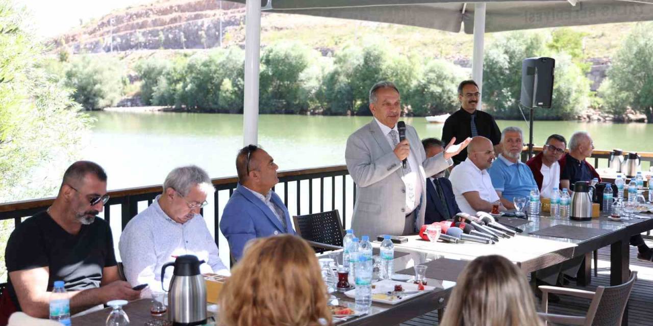 Başkan Yalçın: "mutlu Mekanlar Mutlu İnsanlar Doğurur"