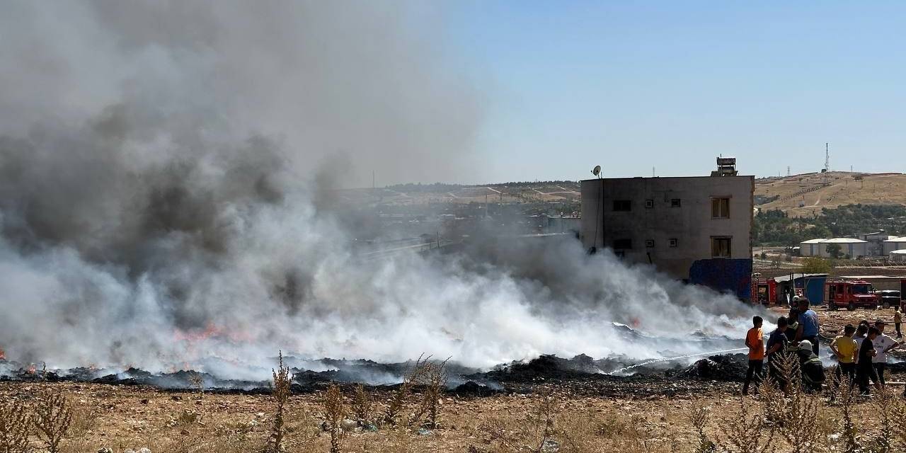 Gaziantep’te Çöplük Alanda Çıkan Yangın Kontrol Altına Alındı