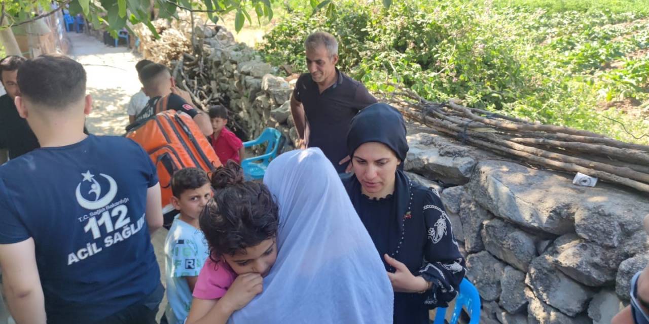 Diyarbakır’da Arazide Ve Su Kanalında Aranan Çocuk Evde Koltuk Arkasında Bulundu