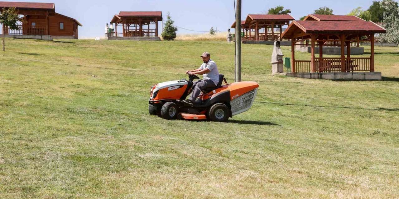Uşak Belediyesi Üst Yapı Çalışmalarına Hız Kesmeden Devam Ediyor