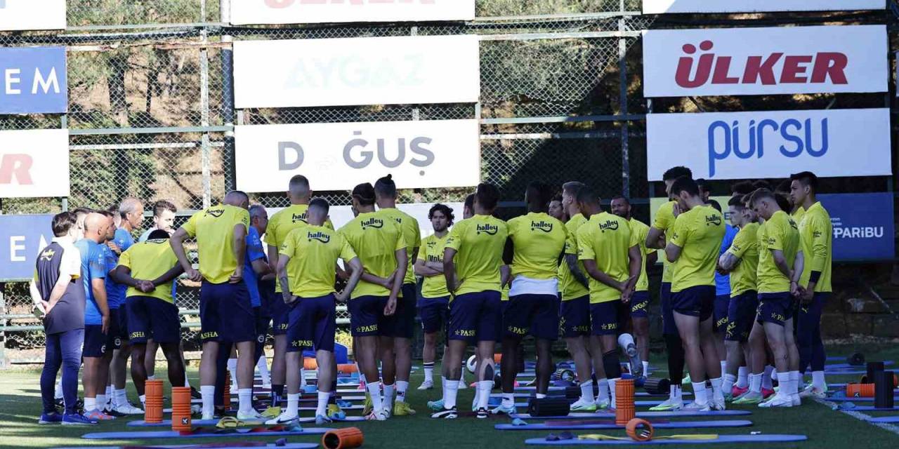 Fenerbahçe, Yeni Sezon Hazırlıklarını Sürdürüyor