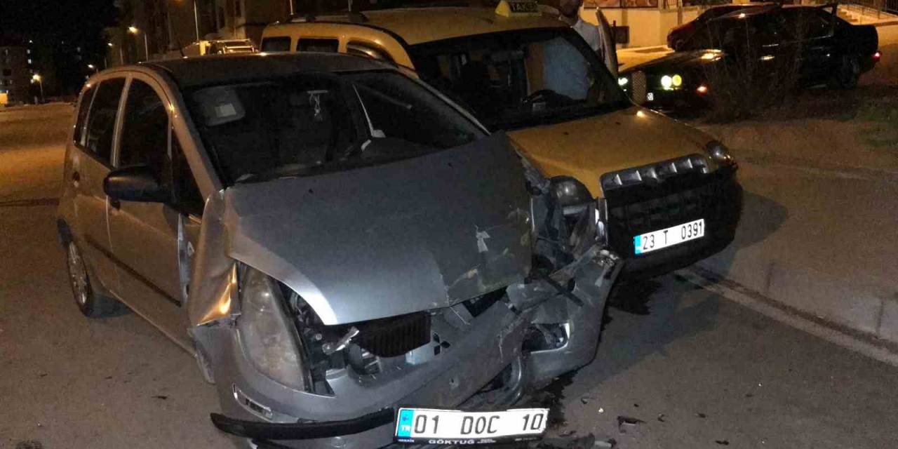Elazığ’da Trafik Kazası: 3 Yaralı