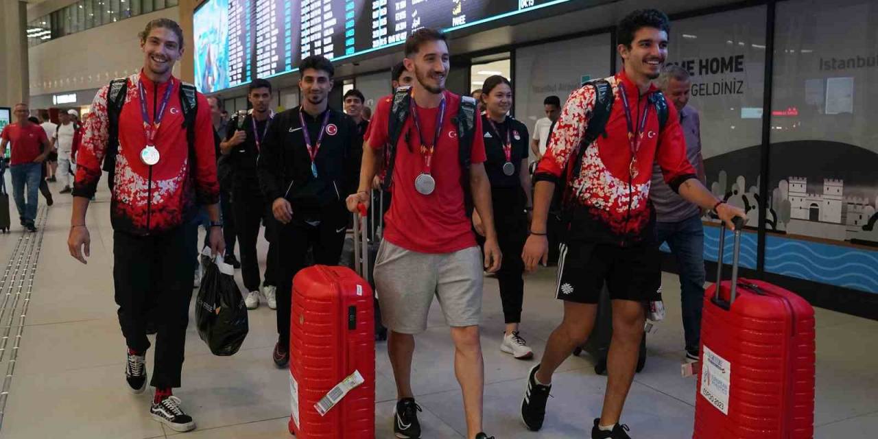 U23 Avrupa Atletizm Şampiyonası’nda Rekor Kıran Milliler Yurda Döndü