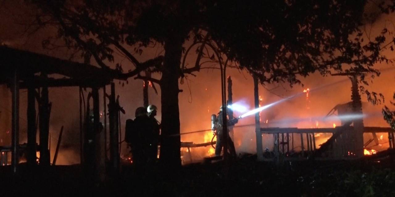 Antalya’da Korkutan Kafe Yangını