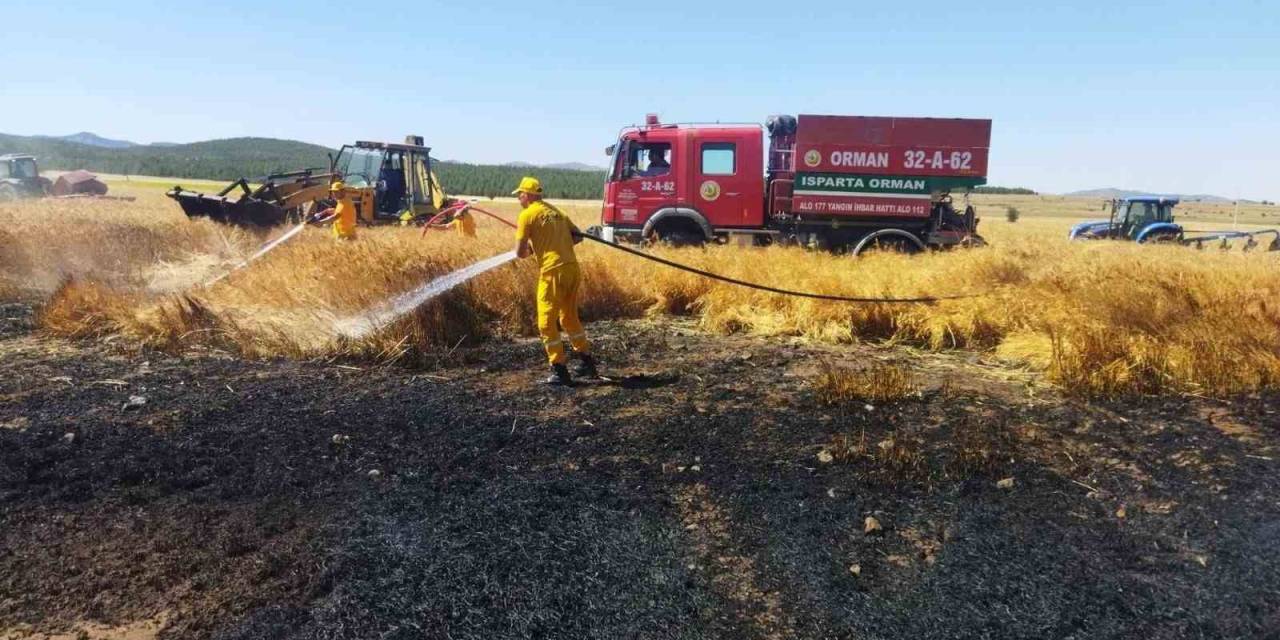 Tarla’da Çay Keyfi Yapayım Derken 20 Dönüm Araziyi Yaktı